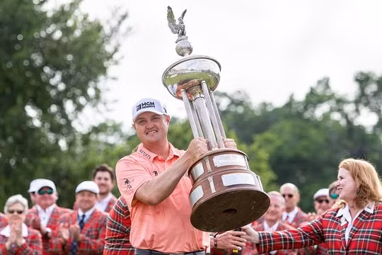 Tay golf Jason Kokrak vô địch giải Charles Schwab Challenge 2021