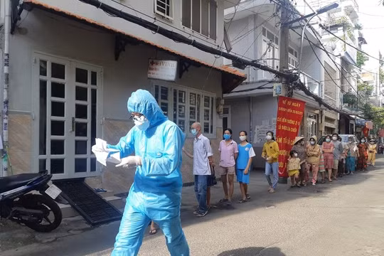 TP. HCM: Phát hiện thêm 7 trường hợp nghi nhiễm SARS-CoV-2 trong một phường