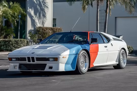 BMW M1 của diễn viên quá cố Paul Walker có giá từ 350.000 USD