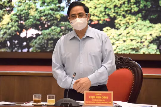 Thủ tướng họp với Hà Nội về công tác phòng chống dịch COVID-19
