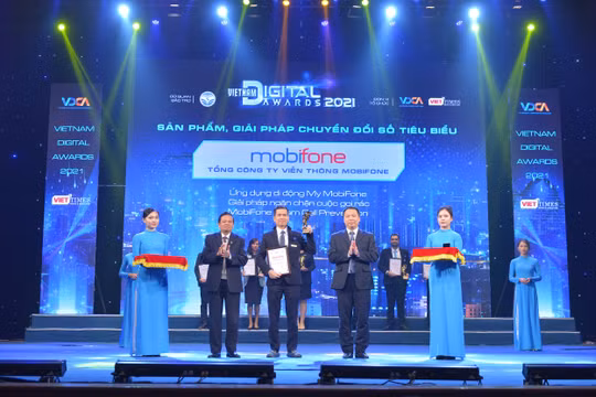 MobiFone nhận giải thưởng chuyển đổi số Việt Nam 2021