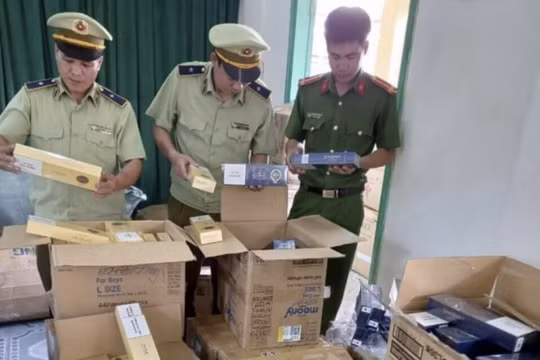 Phú Yên: Bắt giữ 10.000 bao thuốc lá 555 nhập lậu