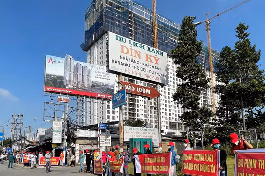 Sau khi người dân phản đối, Công ty Naviland "hẹn" tái khởi động dự án Roxana Plaza sang năm 2022