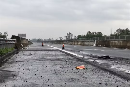 Cao tốc Đà Nẵng - Quảng Ngãi vẫn tiếp tục hư hỏng, bao giờ được sửa chữa...?