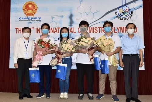 Năm 2021: Học sinh Việt Nam đạt 12 Huy chương vàng Olympic quốc tế