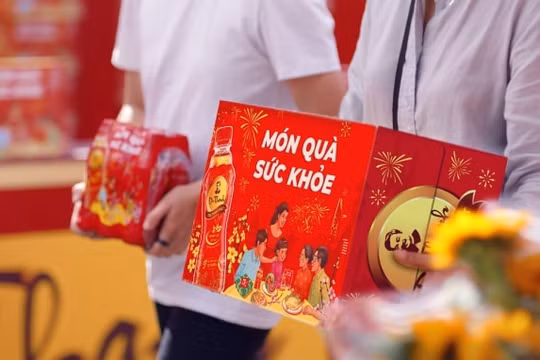 MV “Món quà tặng cha” của Trà Dr Thanh nhẹ nhàng chạm đến hàng triệu trái tim