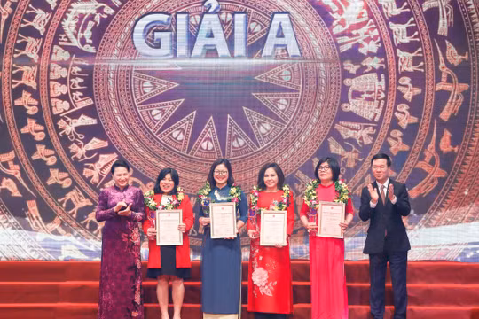Lễ tổng kết và trao giải Báo chí "75 năm Quốc hội Việt Nam"