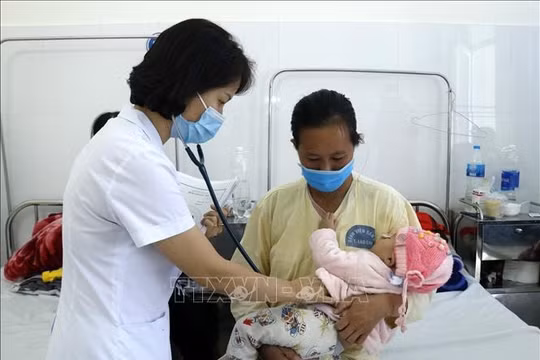 Các bác sĩ khuyến cáo cách phòng tránh bệnh cho bé trong thời tiết lạnh
