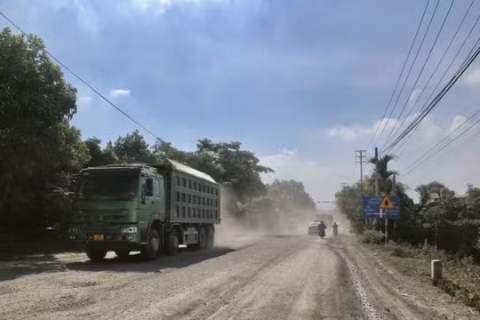 Xe quá tải trọng, cơi nới thành thùng lưu thông công khai tại nhiều địa phương