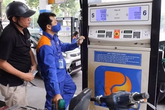 Nhiều khả năng ngày mai (10/9) giá xăng giữ nguyên trong khi giá dầu tăng mạnh