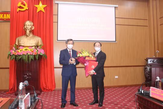 Phó Chánh văn phòng Trung ương Đảng làm Chủ tịch tỉnh Bắc Kạn