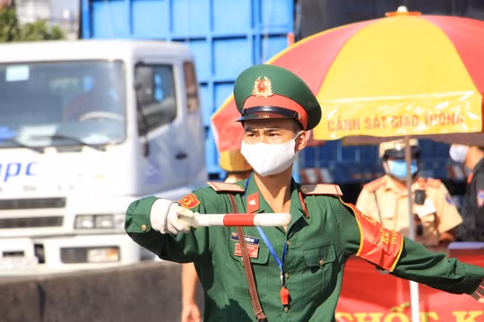 Quân đội sẽ lập các Đội công tác đặc biệt để giám sát người dân thực hiện cách ly