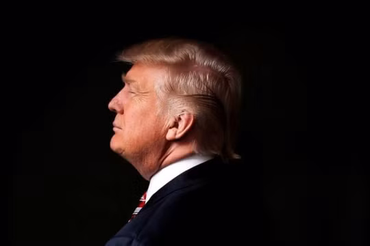 Ông Trump xem xét tự ân xá cho bản thân