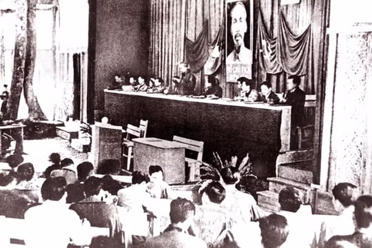 Bài 2: Đại hội Đảng lần thứ II: Hoàn thiện đường lối cách mạng, đưa kháng chiến đến thắng lợi hoàn toàn