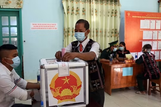 Hoàn thành bầu cử sớm ở 6 xã vùng biên giới huyện Nam Giang, Quảng Nam