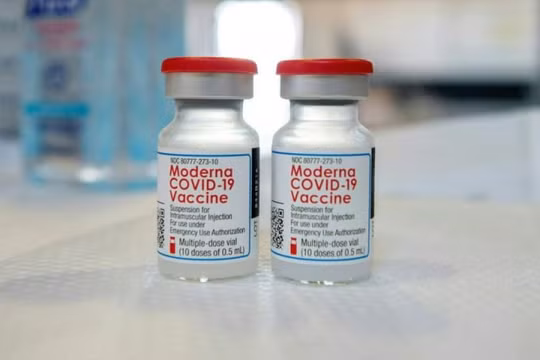 Moderna xin cấp phép cho vắc xin COVID-19 tăng cường tại Mỹ