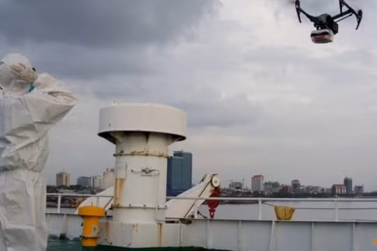 Indonesia dùng máy bay không người lái giao hàng, hỗ trợ bệnh nhân COVID bị cách ly tại nhà
