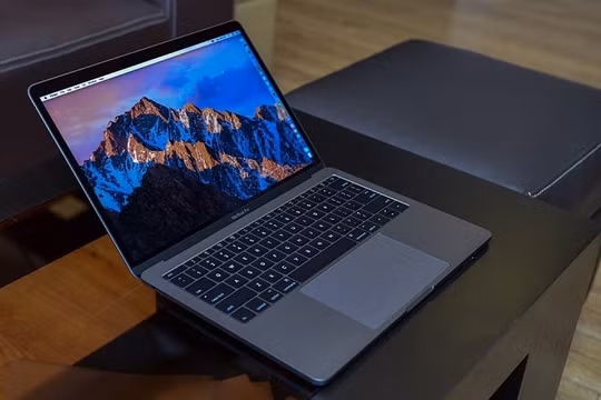 Apple mở rộng chương trình sửa chữa miễn phí lỗi đèn nền màn hình cho MacBook Pro 13 inch 2016