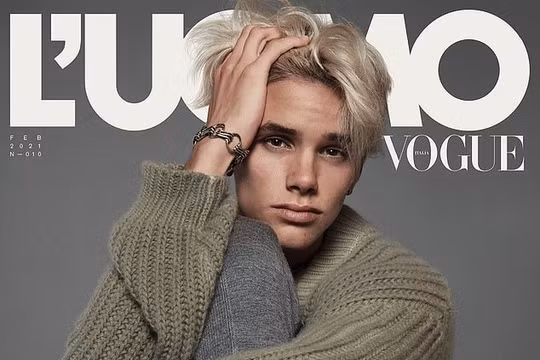 "Cậu hai" Romeo Beckham làm người mẫu ảnh