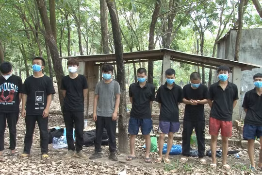 Bình Phước: 9 người Trung Quốc nhập cảnh trái phép vào Việt Nam âm tính lần 1 với Covid-19