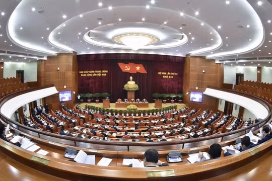 Trung ương thảo luận về công tác phòng, chống dịch COVID-19