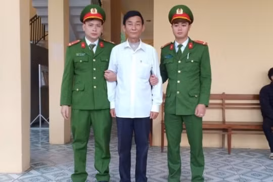 Bắt 2 đối tượng làm giả con dấu, tài liệu của cơ quan, tổ chức