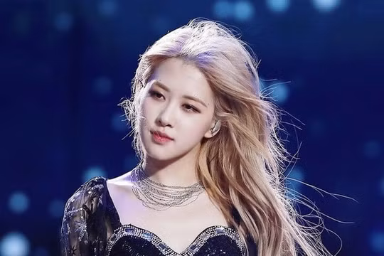 Rosé (Blackpink) phá hàng loạt kỷ lục với album solo đầu tay