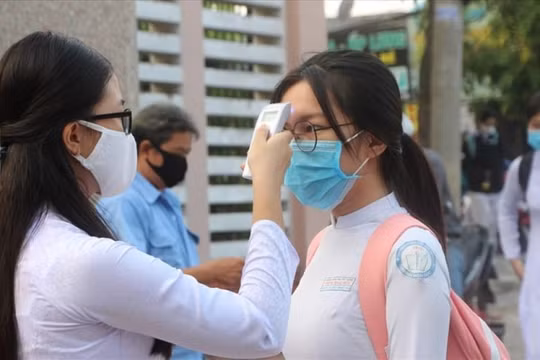 Bình Dương: Rà soát các trường hợp ho, sốt trong hơn 17.000 học sinh thi tuyển vào lớp 10