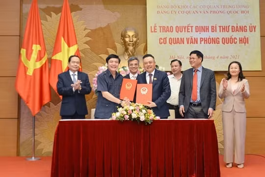 Chỉ định ông Bùi Văn Cường giữ chức Bí thư Đảng ủy Cơ quan Văn phòng Quốc hội