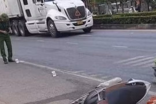 Quảng Bình: Tông chết người trên QL1, tài xế ô tô bỏ chạy