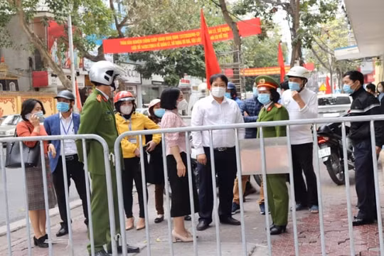Xét nghiệm, giám sát sức khoẻ người về từ Cẩm Giàng (Hải Dương) trên toàn quốc