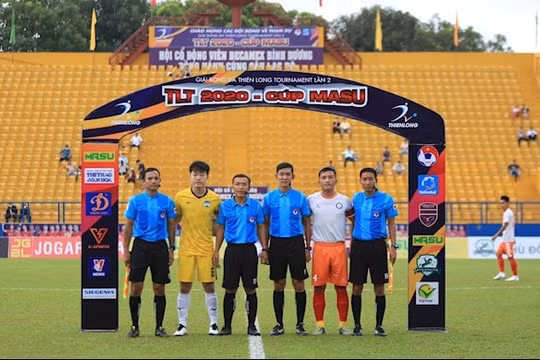 Người hâm mộ Thái Lan vẫn chê học trò Kiatisuk đá như giải hạng 3 Thai League