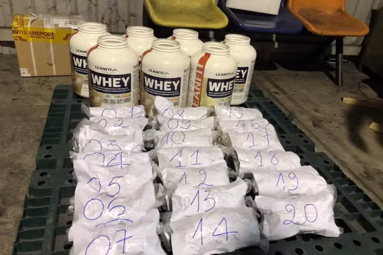 Hải quan sân bay Tân Sơn Nhất tiếp tục bắt giữ hơn 5 kg ma túy những ngày đầu năm