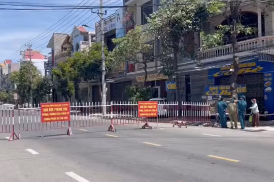 Phú Yên: Xử phạt 8 triệu đồng đối với nhóm người tụ tập xem bóng đá trong khu phong tỏa