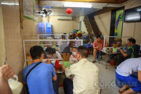Thành phố Hoà Bình cho phép các nhà hàng, quán ăn trở lại hoạt động