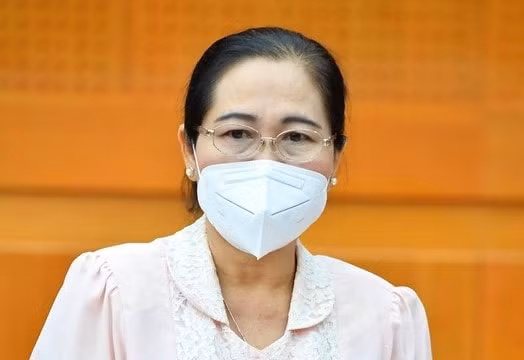 Chủ tịch HĐND TP. HCM: Không nên áp dụng nhiều “Thẻ xanh, Thẻ vàng”
