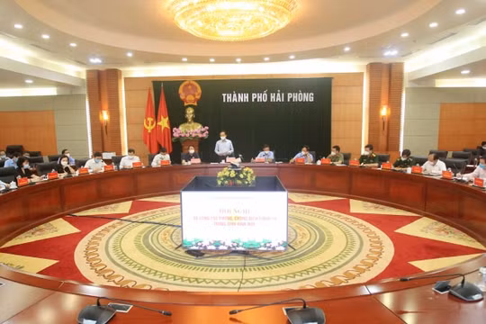 Hải Phòng: Phê bình Giám đốc Sở Y tế vì chậm mua sắm thiết bị y tế chống dịch