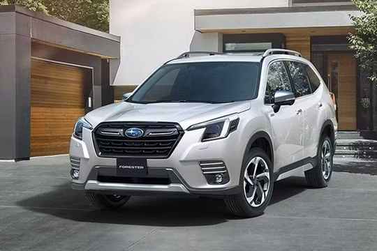 Subaru Forester 2022 ra mắt tại Nhật Bản được nâng cấp đèn pha kiểu mới