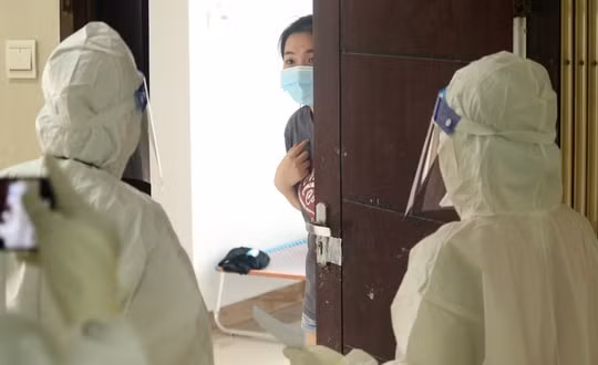 Hà Nội đề xuất treo biển trước cửa nhà người về từ TP.HCM, Đà Nẵng