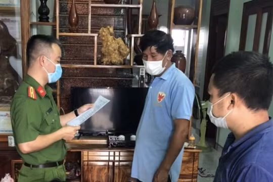 Khởi tố 2 cựu chiến binh lạm dụng chức vụ quyền hạn chiếm đoạt tài sản