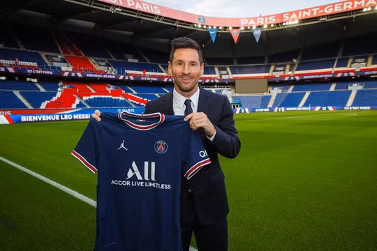 Siêu sao Messi ra mắt Paris Saint-Germain