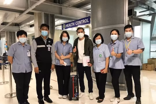 "Zico Thái" Kiatisuk về nước, báo Thái Lan nói gì về vị trí HLV tuyển quốc gia Thái Lan?