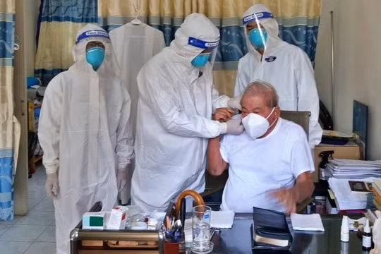 TP. HCM vận động hơn 24.000 người thuộc nhóm nguy cơ tiêm vaccine ngừa Covid-19