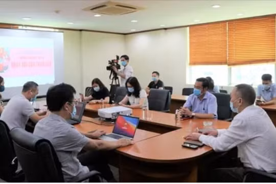Tổ chức cuộc phỏng vấn trực tuyến về "Ngày hội của toàn dân"