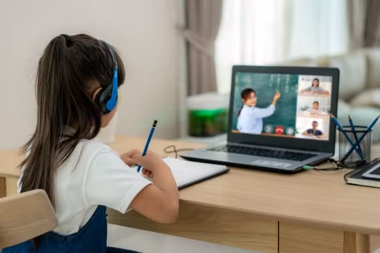 Chuyển đổi số cho giáo dục: Không phải “tương lai” mà là “hôm nay”!