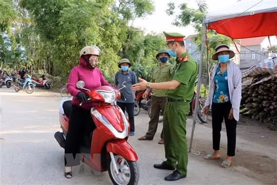 Bắc Ninh: Khởi tố đối tượng manh động, đốt xe cán bộ công an