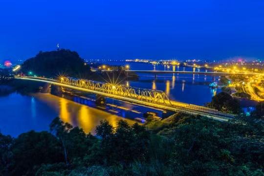 PGS.TS Trần Đình Thiên: Hút “đại bàng” Việt, Thanh Hóa sẽ bùng nổ