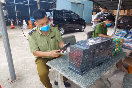 Bình Phước thu giữ 7.500 smartphone Samsung, iPhone có dấu hiệu nhập lậu