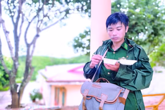 Nhà báo Viết Lam và những ngày tác nghiệp… “trong nước mắt”