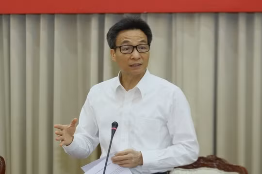 Ưu tiên vaccine cho người làm việc trong những ngành giữ “mạch máu lưu thông” của cả nước